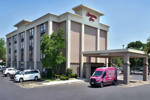 Photo 1 - Hampton Inn Des Moines-Airport