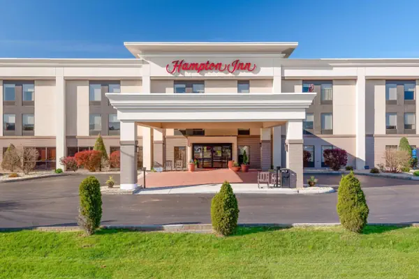 Photo 1 - Hampton Inn Parkersburg/Mineral Wells