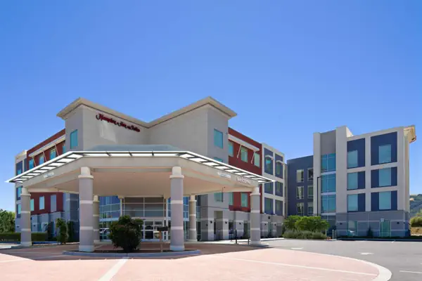 Photo 1 - Hampton Inn & Suites Gilroy, Ca
