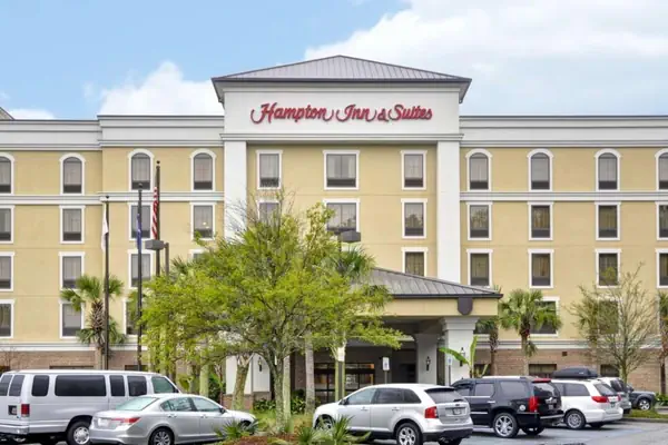 Photo 1 - Hampton Inn & Suites North Charleston-University Boulevard