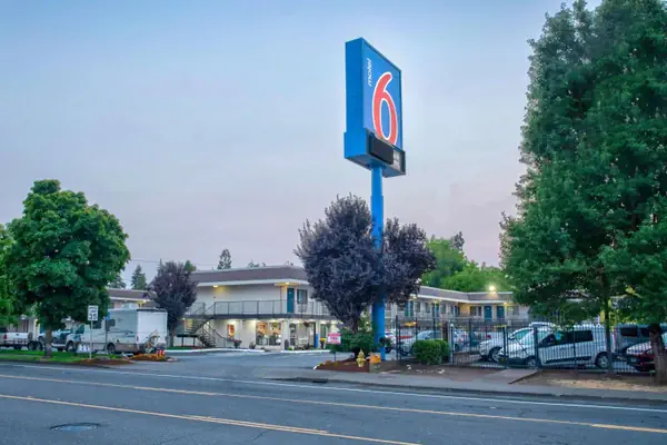 Photo 1 - Motel 6-Salem, OR