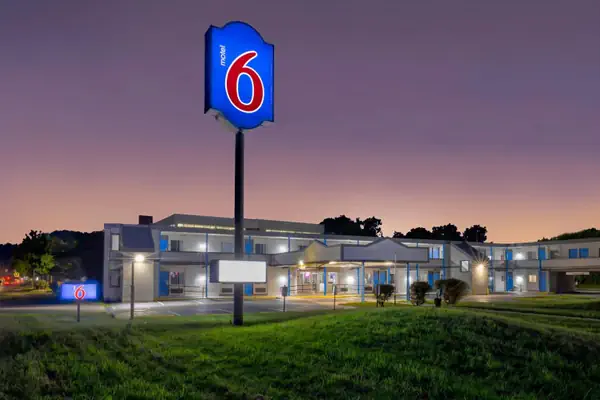 Photo 1 - Motel 6 Harrisburg PA Near PA Expo Center
