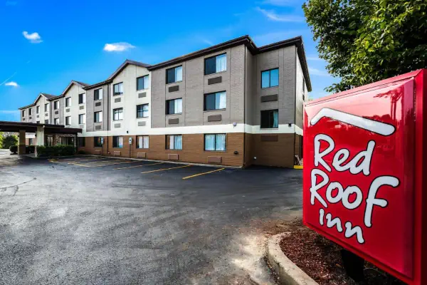 Photo 1 - Red Roof Inn Palatine