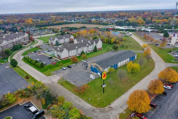 Photo 1 - Super 8 by Wyndham Rockford