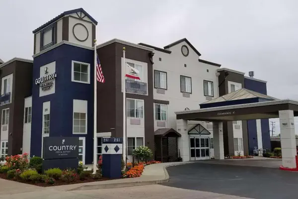 Photo 1 - Country Inn & Suites by Radisson, San Carlos, CA