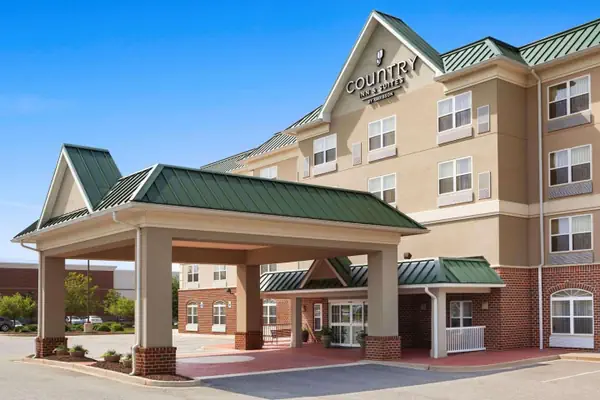Photo 1 - Country Inn & Suites by Radisson, Lexington Park (Patuxent River Naval Air Station), MD