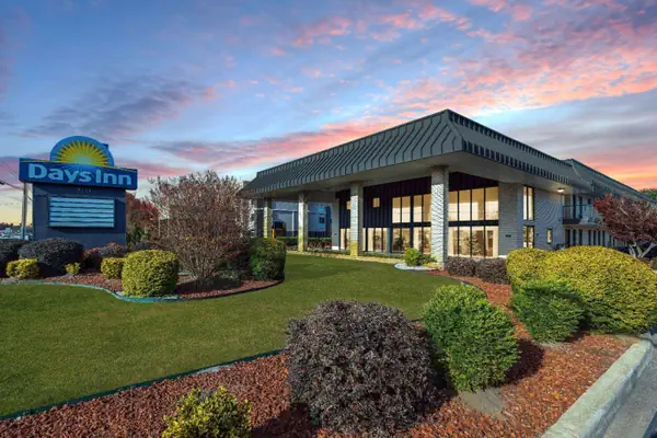 Photo 1 - Days Inn by Wyndham Florence/I-95 North