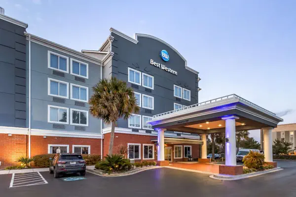 Photo 1 - Best Western Airport Inn & Suites
