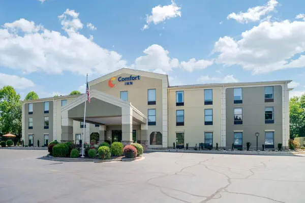 Photo 1 - Comfort Inn Asheville Airport