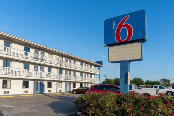 Photo 1 - Motel 6-Cincinnati, OH