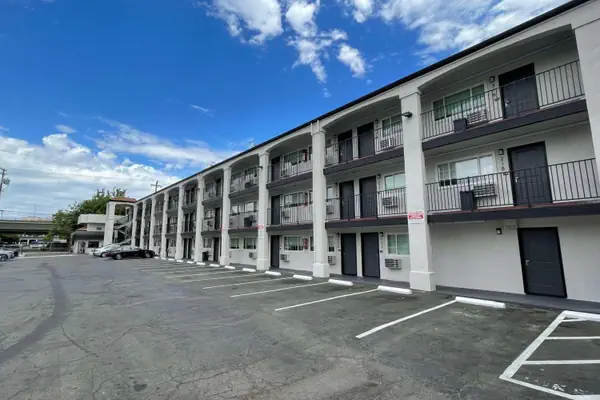 Photo 1 - The Midtowner Hotel, SureStay Collection by Best Western