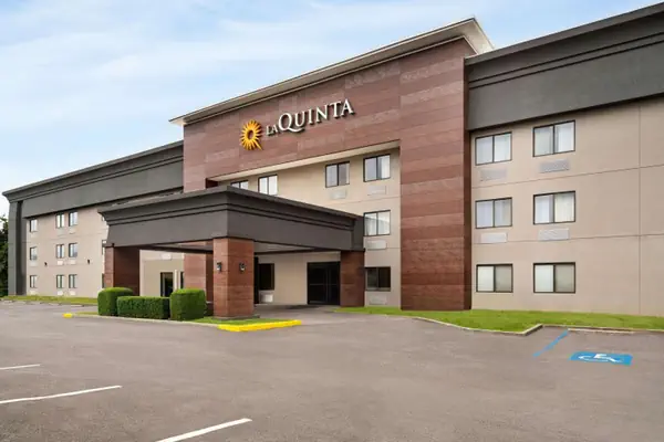 Photo 1 - La Quinta Inn Birmingham - Inverness