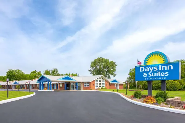 Photo 1 - Days Inn by Wyndham Wauseon