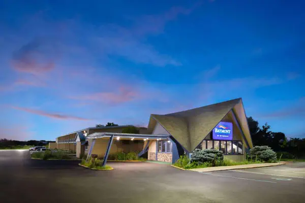 Photo 1 - Baymont by Wyndham Bay City