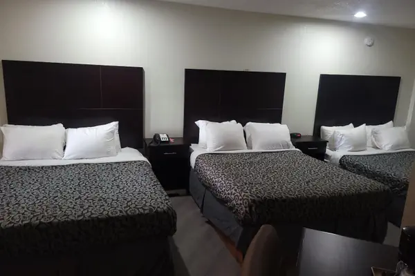 Photo 1 - Econo Lodge Las Vegas