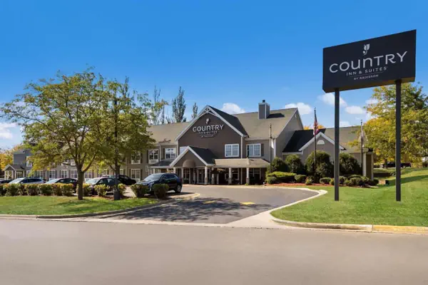 Photo 1 - Country Inn & Suites by Radisson, Freeport, IL