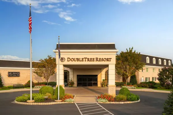 Photo 1 - DoubleTree Resort by Hilton Lancaster