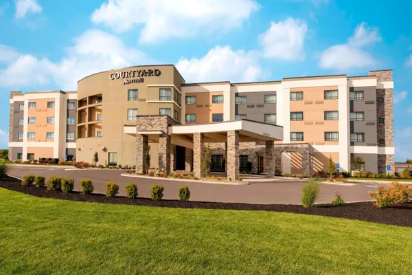 Photo 1 - Courtyard by Marriott Cleveland Elyria