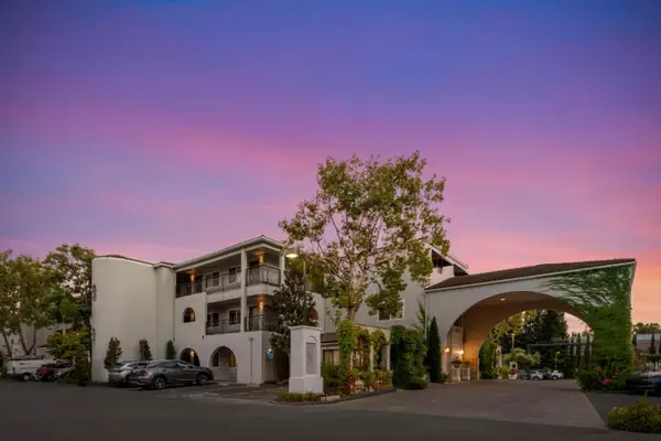 Photo 1 - Best Western Dry Creek Inn