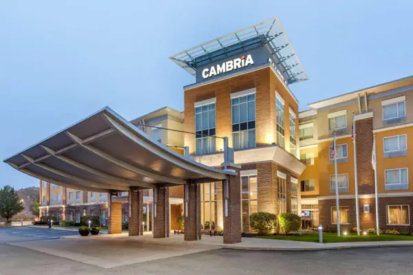 Photo 1 - Cambria Hotel Akron - Canton Airport