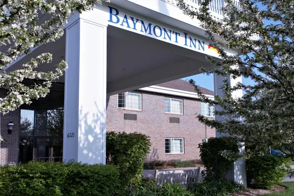 Photo 1 - Baymont by Wyndham Des Moines Airport
