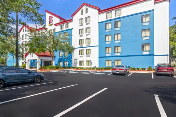 Photo 1 - Red Roof Inn PLUS+ Jacksonville – Southpoint