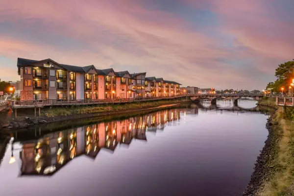 Photo 1 - Kathryn Riverfront Inn, Ascend Hotel Collection