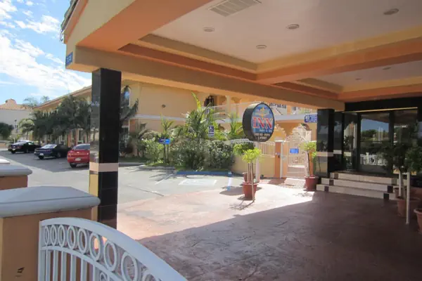 Photo 1 - Starlight Inn Canoga Park