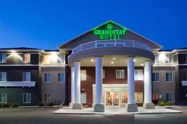 Photo 1 - GrandStay Residential Suites Hotel - Eau Claire