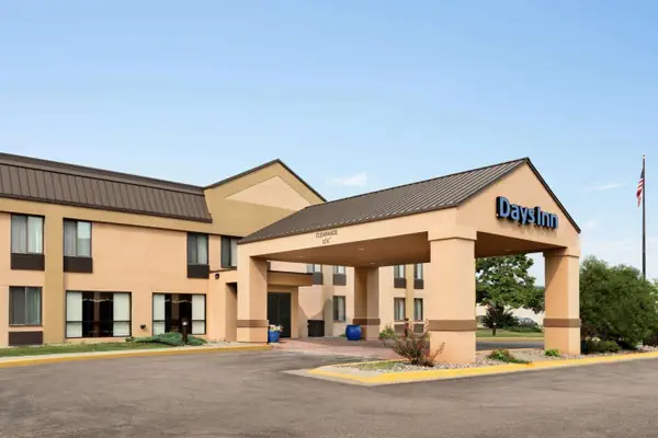Photo 1 - Days Inn by Wyndham Fargo