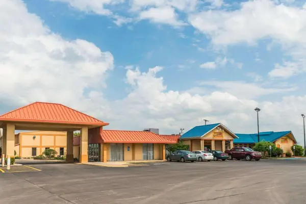 Photo 1 - Rodeway Inn