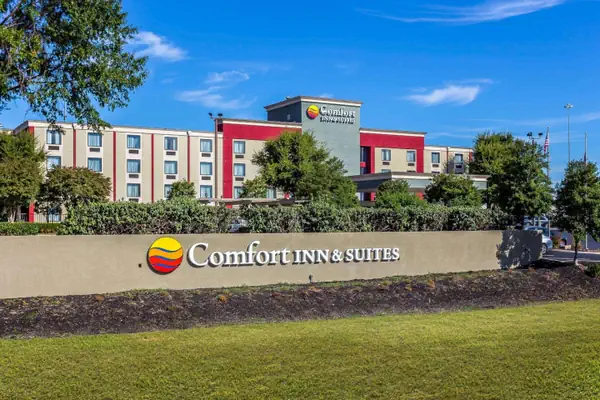 Photo 1 - Comfort Inn & Suites Knoxville West