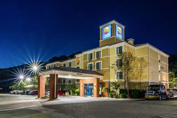 Photo 1 - Comfort Inn & Suites Chattanooga West - Lookout Mountain