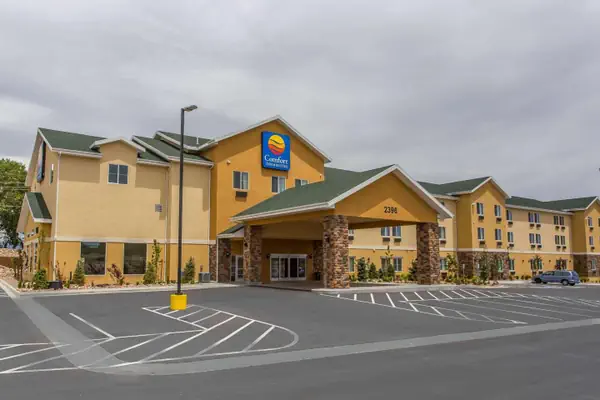 Photo 1 - Comfort Inn & Suites Vernal - National Monument Area