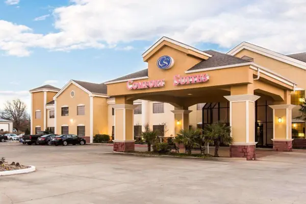 Photo 1 - Comfort Suites Idabel