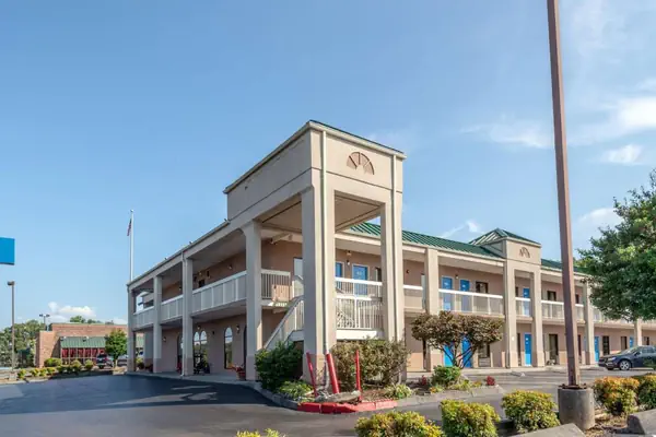 Photo 1 - Motel 6-Kingsport, TN