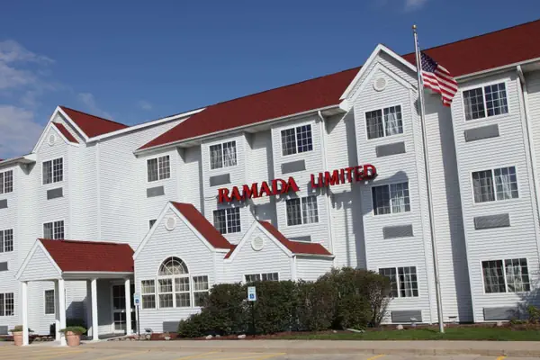 Photo 1 - Ramada by Wyndham Bloomington I-55 and I-74 IL