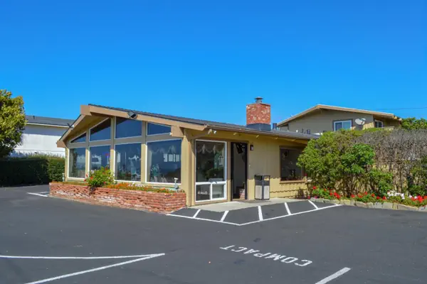 Photo 1 - Silver Surf Motel