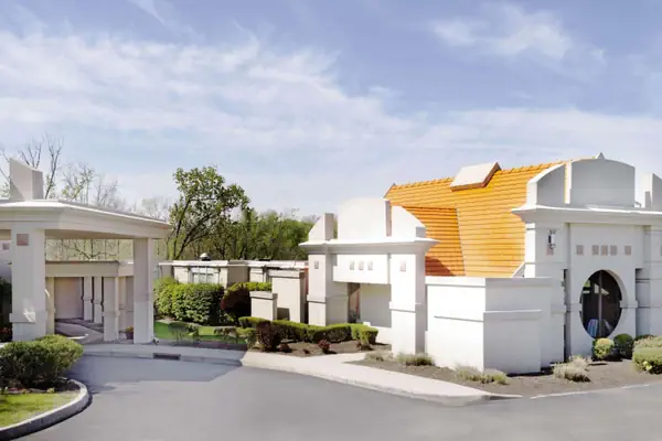 Photo 1 - Howard Johnson by Wyndham Newburgh