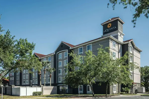 Photo 1 - La Quinta by Wyndham Orlando Lake Mary - Wonderful Free Breakfast