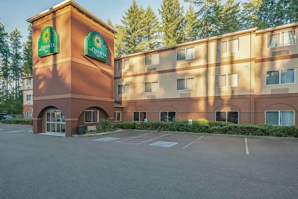 Photo 1 - La Quinta Inn by Wyndham Olympia - Lacey
