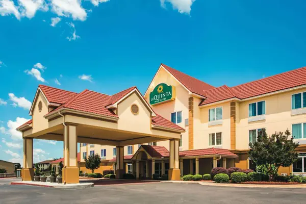 Photo 1 - La Quinta by Wyndham Russellville