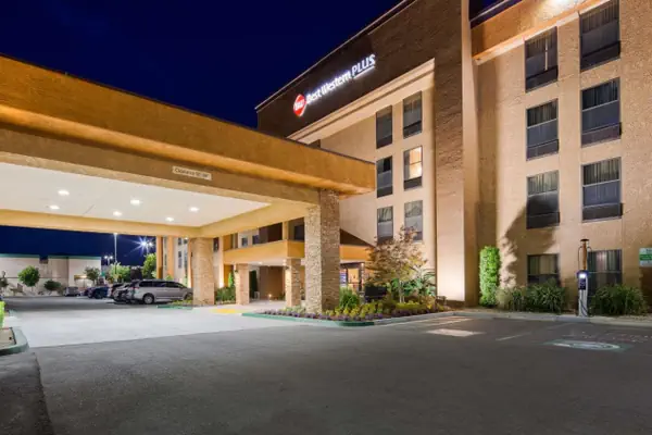 Photo 1 - Best Western Plus Fresno Airport Hotel