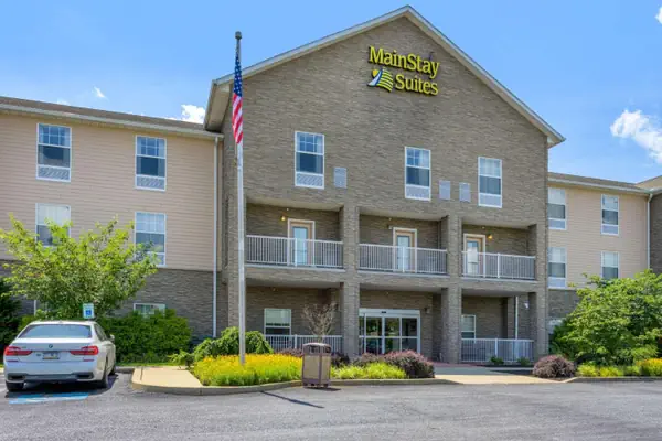 Photo 1 - MainStay Suites Grantville - Hershey North