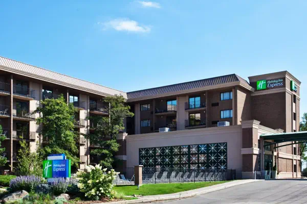Photo 1 - Holiday Inn Express Schaumburg-Rolling Meadows, an IHG Hotel