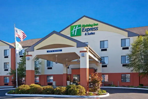 Photo 1 - Holiday Inn Express & Suites - Muncie, an IHG Hotel