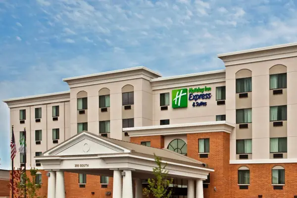 Photo 1 - Holiday Inn Express & Suites Chicago West-O'Hare Arpt Area , an IHG Hotel