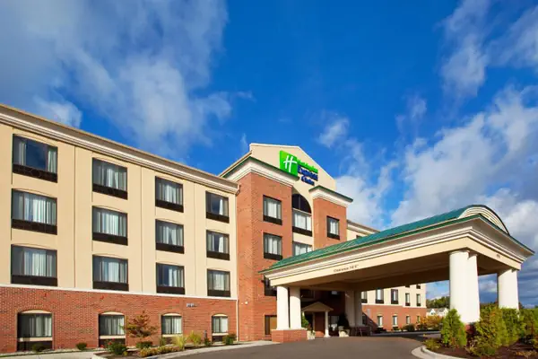 Photo 1 - Holiday Inn Express Hotel & Suites Detroit-Utica, an IHG Hotel