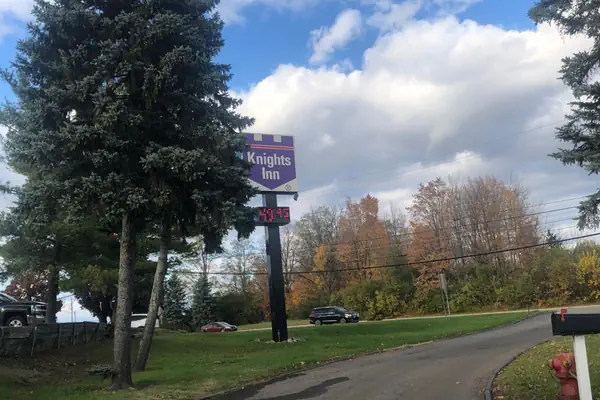 Photo 1 - Knights Inn Farmington Hills