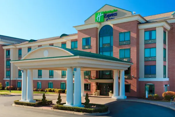 Photo 1 - Holiday Inn Express Hotel & Suites Warwick-Providence Airport, an IHG Hotel